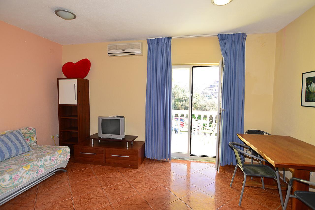 Apartments Milica 56 プーラ エクステリア 写真